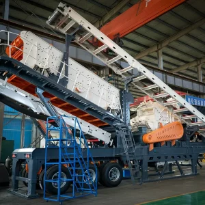 200 Tons Wheel mounted Mobile Impact Crusher Quarry 3 in 1 Combination Mobile Limestone Crusher