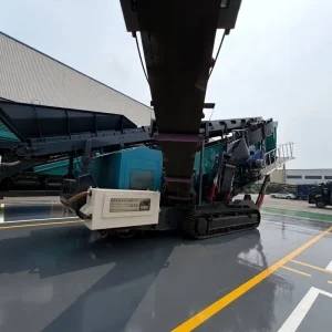7020 Crawler Mobile Vibrating Screen Tracked Portable Stone Screening Plant for Quarry Aggregate