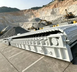 Adjustable Electric Pan Vibrating Feeder with Motor for Ore Mining and Construction Primary Crusher Feeding