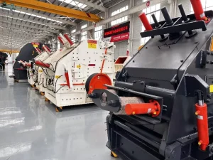 CI1620 Impact Crusher 220-900t/h Capacity Multi-functional Hydraulic Device AC Motor Stone Ore