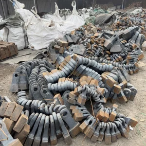 Cast High Chromium Iron Wear Resistant Hammer Head Heavy Duty Spare Parts for Mining Hammer Crushers in Rock Ore Processing
