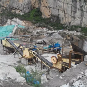 Complete Set Quarry Sand Crusher Line Machine AC Motor ISO CE Certified Quarry Crushing Screening Equipment
