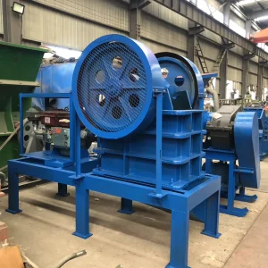 Concrete & Rock Mobile Jaw Crusher 1 Ton Capacity Diesel Engine AC Motor Stone Ore Mining Equipment