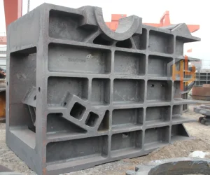 Custom Crusher Wear Parts OEM ODM With 30 Years Factory Experience Mining Crusher Spare Parts High Strength Anti Corrosion