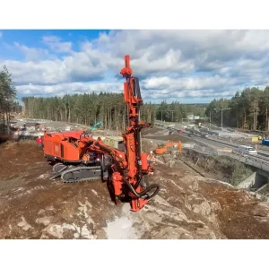 DX600R 64 102mm Drilling Diameter Mine Rock Drill Machine Crawler Mounted Surface Top Hammer Drill Rigs Blasting