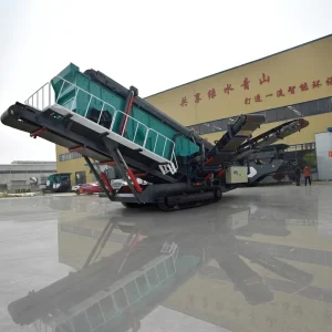 Diesel Hydraulic Crawler Mobile Screening Plant 6518 3 Layer Vibrating Screen for Aggregate