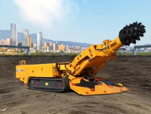 EBZ200 Semi coal Rock Tunneling Machine 332kW 80t Partial Section Boring Machine
