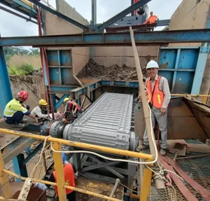 Electric Mining Feeder with Wear Resistant Apron Plate and Motor for Heavy Ore Transportation
