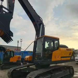 Energy Saving HX245 Crawler Digger 26.8Ton Operating Weight 1.5m³ Bucket Excavator With Tilting Screening Bucket