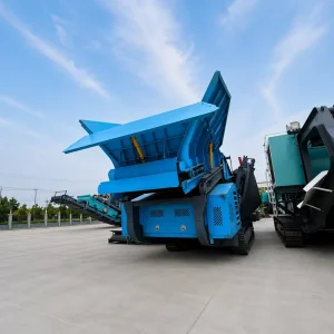 Flexible Movable Crawler 1860 Vibrating Screening Machine Temporary Mining Site Limestone Granite Ore Sieving Equipment