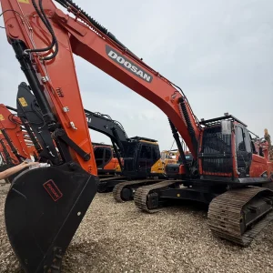 Fuel Efficient Durable Fast Operation Doosan DX300lc 9c Excavator for Small Mines Earthwork Transfer