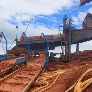 Gold Sand Mining Screening Equipment Mobile Gold Mining Trommel Pump High Rigidity Gravity Separator Customizable