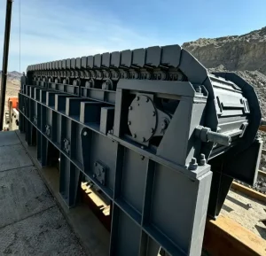 Heavy Duty Mining Feeder with Motor Industrial Grade 200t h Capacity Electric Plate Feeder