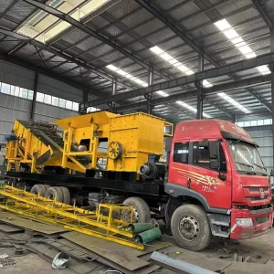 High Capacity Mobile Crushing and Screening Line for Construction and Demolition Waste