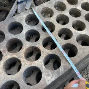 High Manganese Screen Plate for PCZ 1310 Hammer Crusher Mn13Cr2 Sieve Plate Spare Parts