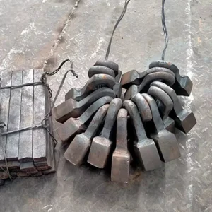 High Manganese Steel Casting Hammer Head Ore Mining Wear Parts ISO Certified OEM Spare Parts 1 Year Warranty Henan