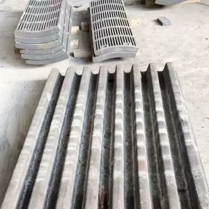 High Manganese Steel Casting Plate type Jaw Crusher Wear Parts for Ore Mining