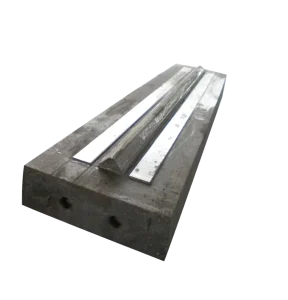 High Manganese Steel Casting Wear Parts for Mining Machinery and Stone Crusher Applications Factory