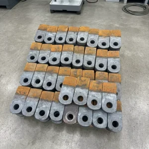 High Manganese Steel Composite Hammer Head OEM Crusher Wear Parts for Impact Limestone Mining Stone Crusher Spare Parts