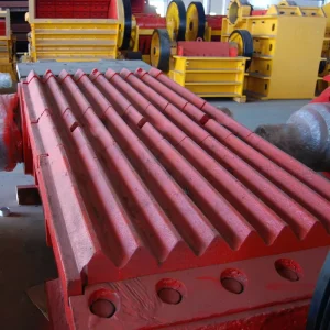 High Manganese Steel Jaw Crusher Accessories Casting Jaw Plate Wear Parts Toothed Fixed Jaw Plate Ore Mining Quarry