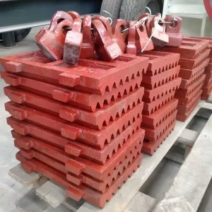 High Manganese Steel Jaw Crusher Wear Parts Casting Jaw Plate Liner Plate Wear Resistant for Mining Stone Crushing