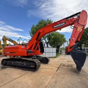 High-performance 225 Excavator for Many Work Scenarios, Including Mining Operations and Earthwork Projects