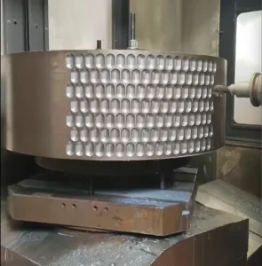 Hydraulic Compacting Press Mining Machinery Accessories Obround Slot Roller Shell Sleeve Corrugated Closed
