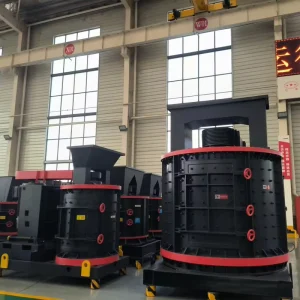 Industrial Vertical Compound Crusher High Breaking Ratio Stone Crushing and Powder Making Machine
