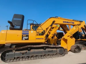 Japanese Komatsu PC240 24 ton Medium sized Crawler Excavator Like new Low hour Pre owned Unit Available in Stock