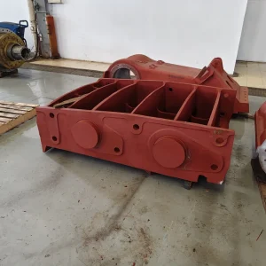 Jaw Crusher Front Frame Plate Guard Assembly Durable Mn18Cr2 Casting Replacement Part for Ore Mining Heavy Duty Equipment