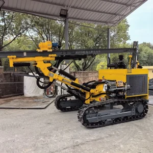 KG726 DTH Drilling Rig 90 115mm Hole Diameter 25m Depth Diesel Mining Rock Drill Machine With YUCHAI Engine