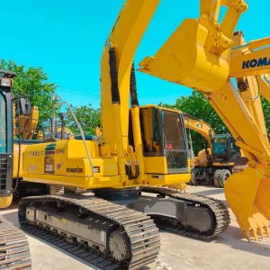 Komatsu PC220-11M0 21.9 Ton Crawler Excavator Used Mining Engine 125kw Power 1.0m Bucket Capacity 500-3000h Japan Origin