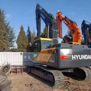 Korea Hyundai HX220HD 22 Ton Used Excavator 1.05m Bucket Capacity Cummins Engine Motor Gearbox Pump