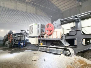 Large Capacity Crawler Mobile Jaw Crushing Screening Plant Professional Design for Large Quarry Stone Crushing Project