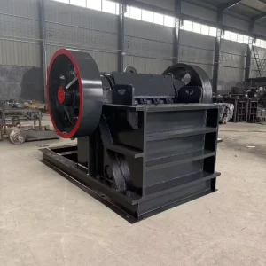 Large Diesel Jaw Crusher with Built in Screening Function Professional Equipment for Stone Factory Crushing Engineering