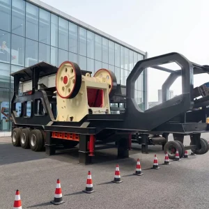 Limestone Granite Mobile Crusher for Stone and Rock Ore Crushing with Core Bearing Component