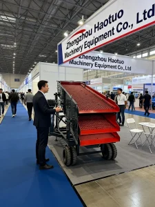 Low Cost Multi Layer Vibrating Screen Machine Steel Double Layer Ore Vibrating Screen Sand Screening Equipment
