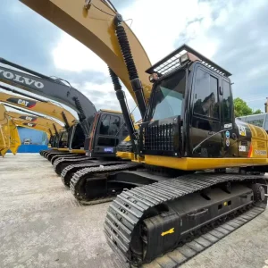 Low Fuel Used Cat 330D2L Well Maintained No Oil Leak Heavy Duty Crawler Digger for Large Earthwork Mine Construction