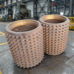 Manufacturer of Wear Resistant Mining Machinery Parts Toothed Roller Crusher with Casting Processing