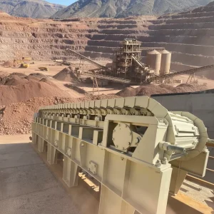 Mining Apron Feeder Heavy Duty Chain Feeder for Mineral Processing High Capacity 150 800tph Plate Feeder