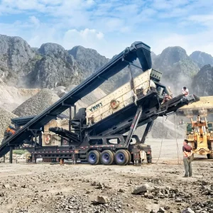 Mining Ore Stone Impact Crusher Station with Wheel mounted and Vibrating Screen