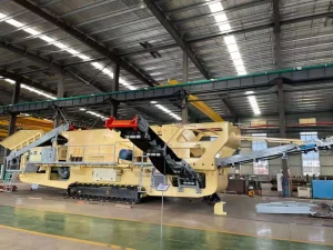 Mobile Crawler Screening Plant with Multi Layer Screen for Construction Waste