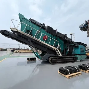 Mobile Crawler Vibrating Screen 7020 Track Mounted Screening Equipment for River Stone Aggregate Classification