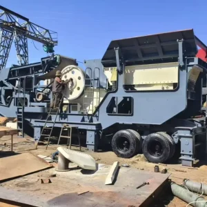 Mobile Crushing With Vibrating Screen Construction Production Line Hard Rock Crushing Portable Engine Stone Crusher
