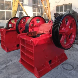 Mobile Diesel PE250x400 Jaw Crusher with Vibrating Screen Rock Stone Gold Ore Crushing Machine for Mining