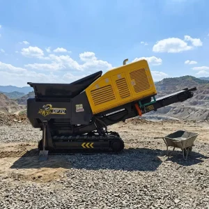 Mobile Hydraulic Double Shaft Shredder Crusher PLC Controlled Max.60t/h Capacity for Steel Plate Wood Waste Debris