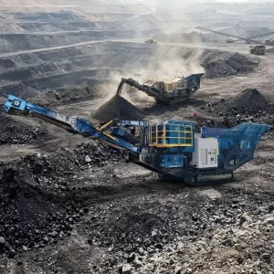 Mobile Jaw Crusher Equipment with Track System for Easy Site Relocation 100t/h Capacity AC Motor Construction Use