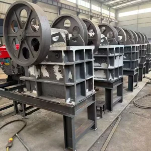 Mobile Jaw Crusher for Processing Mining Stone