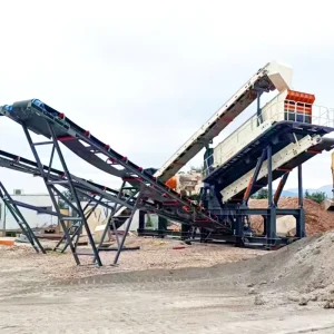 Mobile Screening Station for Mining Aggregate Limestone Vibrating Screen Equipment Wheeled Aggregate Vibrating Screen Equipment