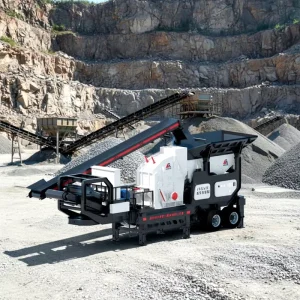 Mobile Wheel-type Granite Stone Crushing Screening Plant with Motor High Productivity Max 700t/h Capacity 1 Year Warranty